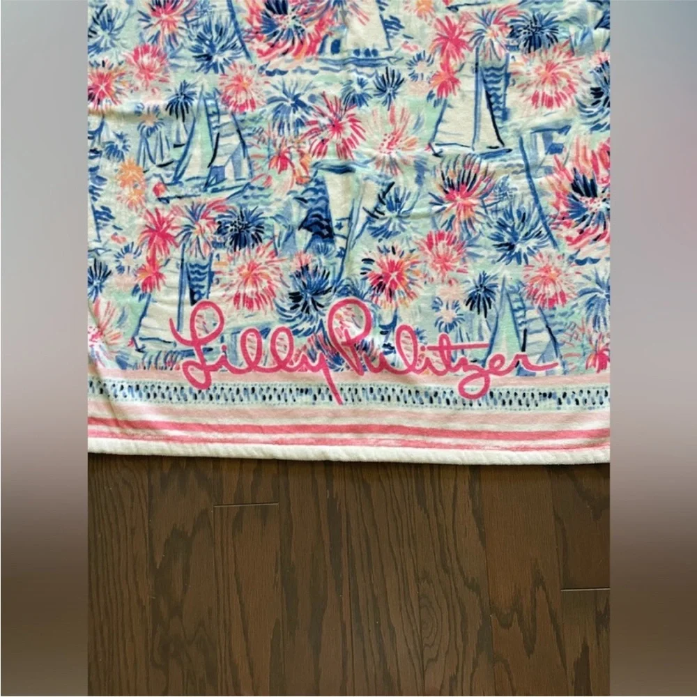 New! LILLY PULITZER TASSEL Beach Bath Towel